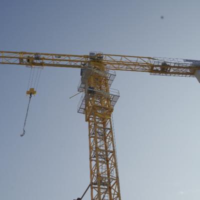 China 70 m bewegende torenkraan 12 ton Te koop