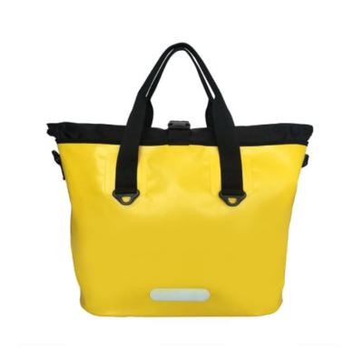Китай 500D Tarpaulin PVC Waterproof Tote Bag Tarpaulin PVC Water Resistant Shoulder Tote Handbag продается