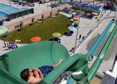 Cina Gli acquascivoli/metropolitana grandi sicuri della piscina fa scorrere per l'attrezzatura del campo da giuoco dell'acqua in vendita