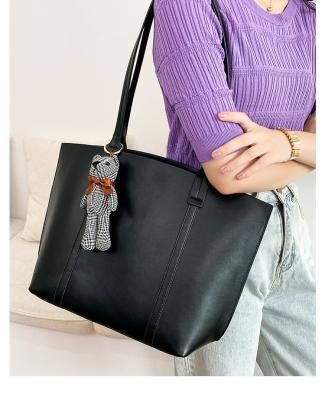 Cina borsa di cuoio genuina della borsa del nero dell'OEM di Tote Bags delle donne di 28cm in vendita