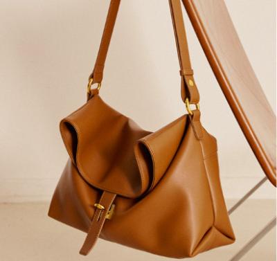Cina ODM della borsa di cuoio delle donne della serratura del metallo sopra la borsa di Satchel della spalla in vendita