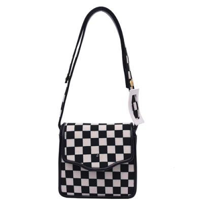 Cina chiusura a quadretti in bianco e nero Mini Square Bag del bottone della borsa di 18cm in vendita
