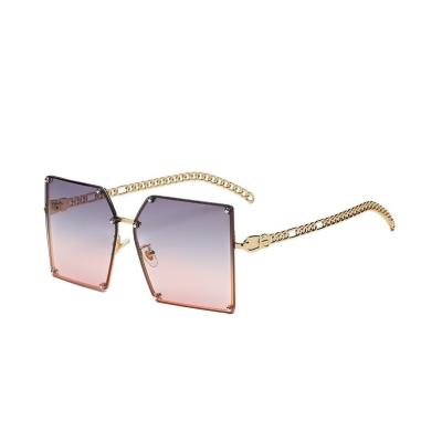 China Fashion Sunglasses Gradient Oversized Sunglasses For Female Vintage Steampunk Sunglasses Frame Rivet Women 2021 for sale