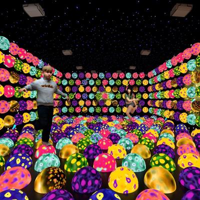 Cina Indoor Cool Jump Space Bouncing Sphere Floor Proiezione interattiva in vendita