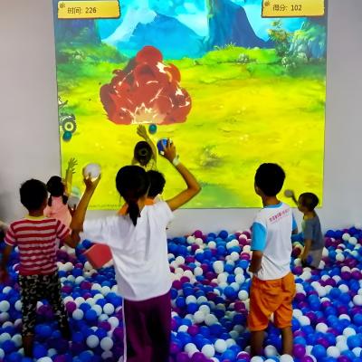 China Sistema de juego de proyectores interactivos de 2500 lúmenes Smashing Ball en venta