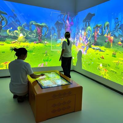 Cina Proiettore da tavolo interattivo professionale per giochi per bambini in vendita