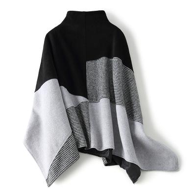 China Autumn Fashion Temperament Loose Contrast Color Anti-wrinkle Quilting Irregular Cape Woolen Coat For Women for sale