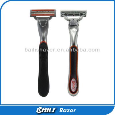 China Pivoted Head Aloe vera Lubrication-strip three Blade Razor for men / women for sale
