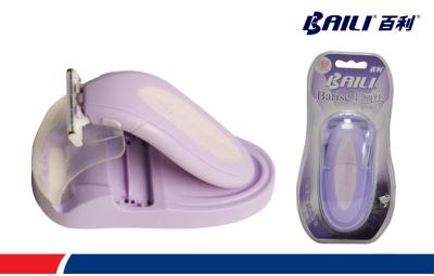 China Male Female Triple Blade Razors Sensitive Skin Shaving Razor With Aloe for sale