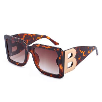China Fashion Sunglasses Leaopard Print Shades Women Oversized Sunglasses With Thick Legs for sale