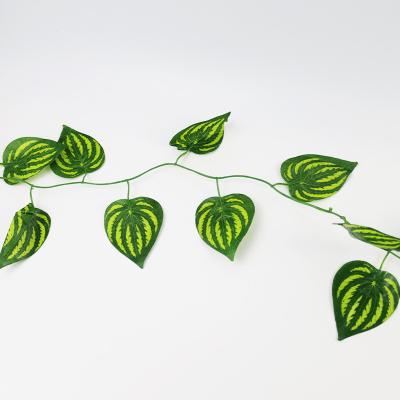 中国 結婚の装飾のための掛かる緑の草木の人工的なキヅタのツルの生地12の繊維の花輪 販売のため