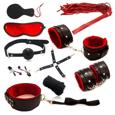 Chine l'ensemble en cuir d'esclavage de sexe de SM de l'unité centrale 10Pcs/Set menotte le bâillon Whip Rope de collier de brides de mamelon à vendre