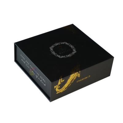 China Zwart Custom Logo Warm folie Hard karton Verpakkingspapier Magnetische cadeaubon met schuiminvoegsel Te koop