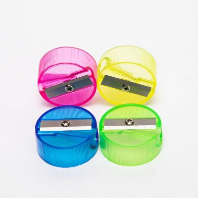 China 65Mn/PS Material China Factory Low Price Custom Color Round Office School Plastic Pencil Sharpener for sale