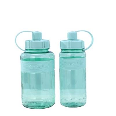 China Convenient Water Bottle Sports Kettle Suction Spout Girl Water Cup for sale