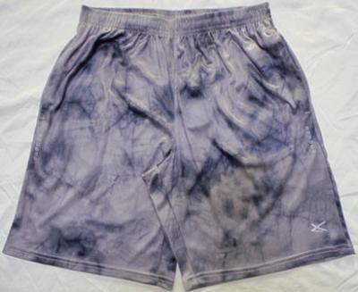 Chine L'ajustement mince de tissu de la broderie 140gsm de Chenille court-circuite de suite les shorts de la séance d'entraînement des hommes à vendre