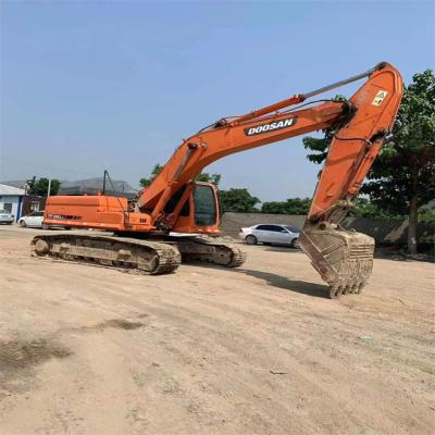 中国 25トンの作業用古着掘削機 経験豊富な古着 韓国輸入 ドーサン DX 260LC 販売のため