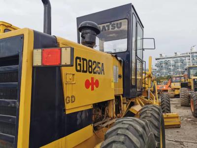 中国 中古のKOMATSU GD825A 自動車格付け機 中古の建設機器 販売のため