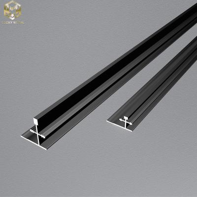 China Zelfklevende roestbestendige aluminium randprofielen 1,5 m lengte Te koop