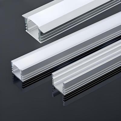 Chine Profil de bande LED en aluminium anodisé en argent 10 mm pour l'éclairage des armoires à vendre