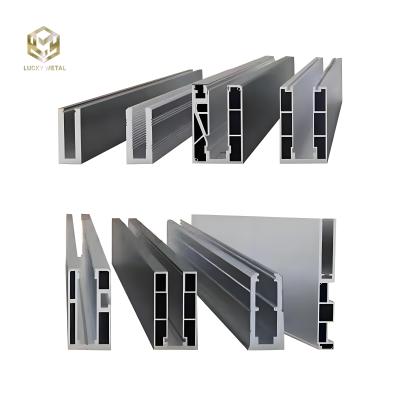 China 10mm Thick Laminated Glass Aluminum Fence Panels Weatherproof Design for sale