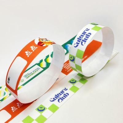 China Barcoding Waterdicht Koel Auto Tickets Armband Armbanden voor Kinderpark in Wit Rood Blauw of op maat Te koop