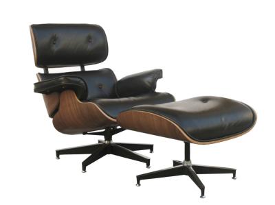 Chine Chaise pivotante d'Eames Lounge Chair Leather Recliner avec le tabouret assorti à vendre
