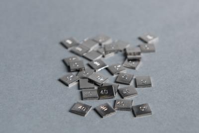 China Audental 40 White Restorations High Noble Alloys Au40% Dental Ceramic Alloy zu verkaufen
