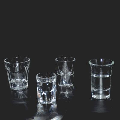 China Mini Wine Shot Glass Latest Style Shot Glass Stocked / Viable Tequila Shot Glass for sale