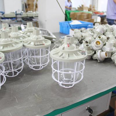 中国 E27 危険な場所 隠された装置 5000K 色温照明性能 販売のため