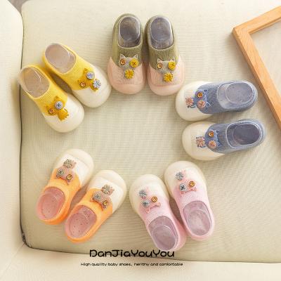 China Baby Toddler Socks Shoes Anti-slip Falling Elasticity Keep Warm Handmade Knit Baby Casual Shoes for sale