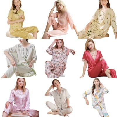 China 2022 Women's Champagne Satin Simple Sexy Bathrobe Silk Pajamas QUICK DRY for sale