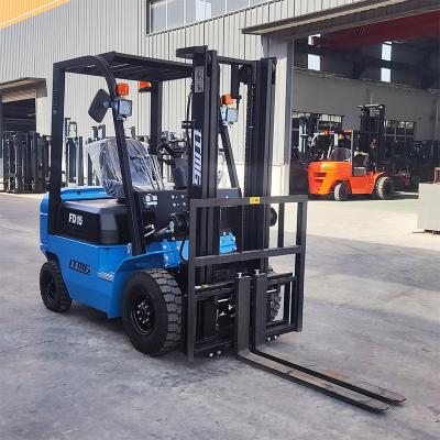 China Hotels 1.5ton factory sale four wheel diesel forklift with low price for sale