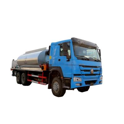 China SINO TRUCK HOWO 16000 Liters asphalt distributor truck for sale