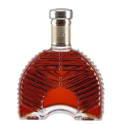 Chine Bouteille de brandy écologique en verre à corps plat en verre transparent pour brandy XO à vendre
