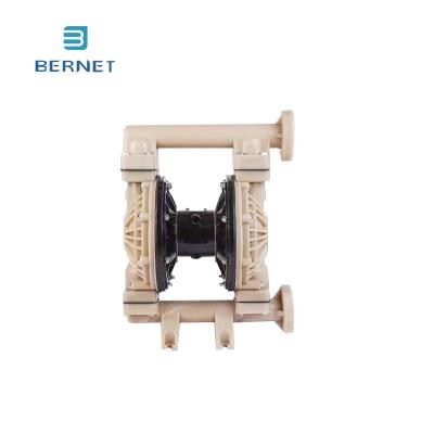 China Bomba de diafragma pneumática de alto desempenho com integração de flange de plástico Bernet para transferência eficiente de fluidos à venda