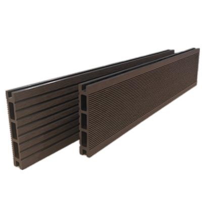 China Veelzijdig 20*110 mm WPC -vloeren ideaal voor beide commerciële residentieel in verschillende kleuren Te koop