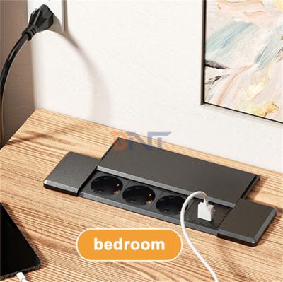 China CE Approved Desktop EU Power Outlets Tabletop Socket 3 AC Outlets USB Port for sale
