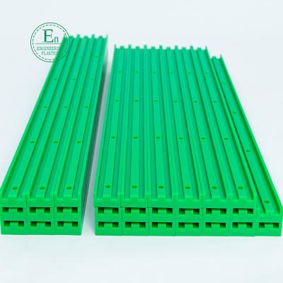 China Piezas que trabajan a máquina del CNC de la guía de la tira del surco de nylon desgaste-resistente plástico de la guía en venta