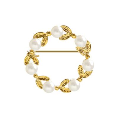 China Fashion High Quality Retro Shiny Pearl Brooch Horse Scarf Bridal Buckle for sale