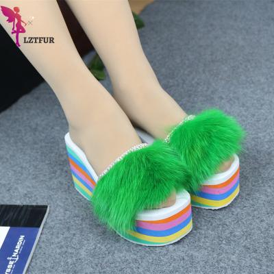 China Fashion Trend Designer Slides Famous Brands Women's Slippers Summer Slippers For Women Color Padded Winter Chunky Chunky Bun Hairy Slides for sale