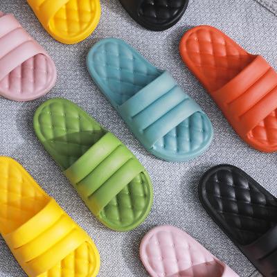 China Cushioning Non-slip Platform Woman Summer Men Sandals Soft Indoor Woman Slippers Eva Sofa Slides Female Thick Soles Bathing Slippers for sale