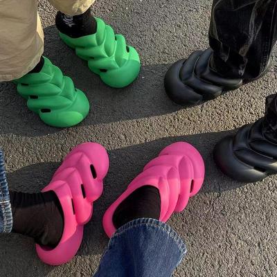 China 2022 New Trend Fashion Ladies Summer Sliders Sandals Bubble Skeleton Shoes EVA Female Outdoor Slide Slippers For Women for sale