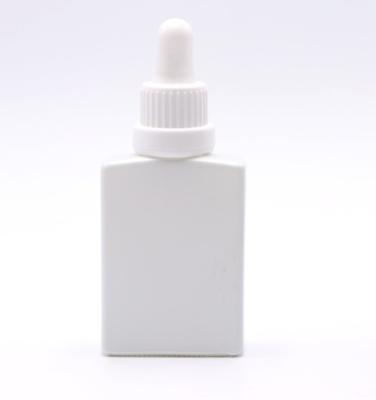 China 2021cosmetic Perfume Oil Bottle Cap Essential Oil CBD Oil Glass Cosmetic Packaging Different Good Quality Bottle for sale