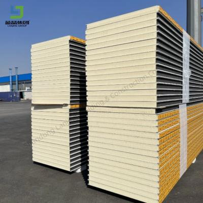 China Building Materials Rock Wool Waterproof Fireproof Insulation Board Prefab Steel Sheet for sale