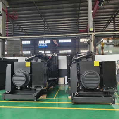China 2700kVA 2160KW Open type Fabrieksprijzen Dynamo Elektro- en industriële 3-fase krachtige generator Dieselgeneratoren Set Te koop