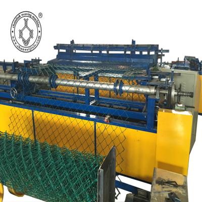China Hinged And Twisted With Safety Guard Automatic High Speed Chain Link Fence Making Machine for sale