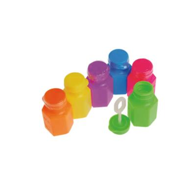 China Mini Bubbles Children's Toy Wedding Party Soap Bubbles Wholesale Plastic Magic Wand Small Outdoor Plastic Tube for sale