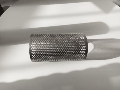 Chine OIN 9001 7mm a perforé la tuyauterie 316l d'acier inoxydable à vendre