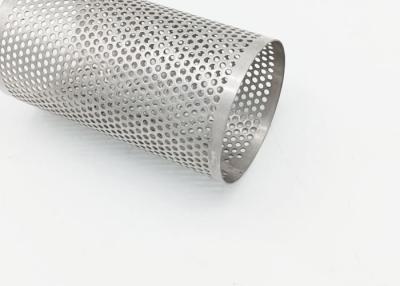 Chine le SUS du trou 304 de 3mm a perforé le tuyau en métal, tube filtrant de l'eau soudé à vendre